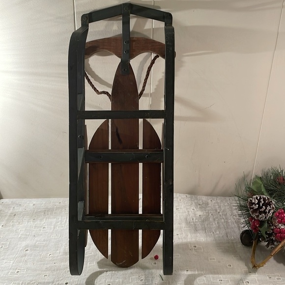 Vintage Wooden Green Painted Metal Quality Sled - Picture 4 of 9